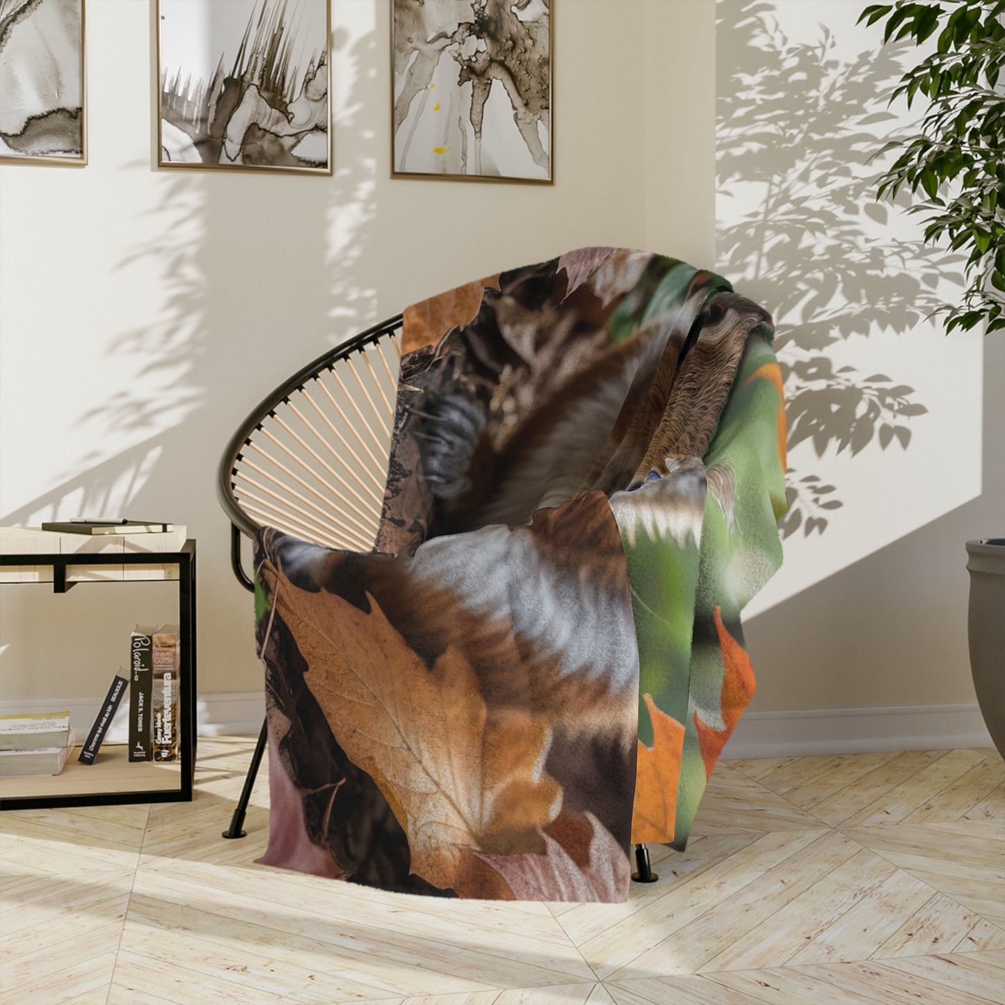 Cute Squirrel with Autumn Leaf Velveteen Blanket