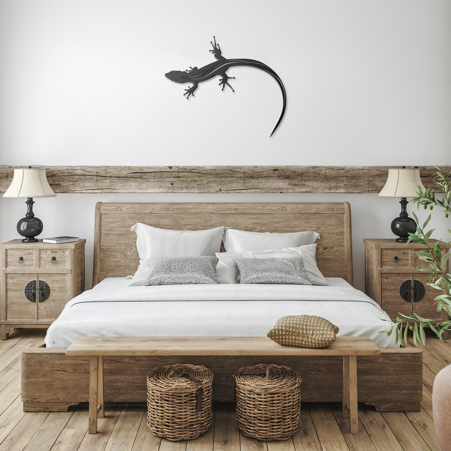 Lizard_metal_wall_art_Black_Farmhouse_Bedroom_Mockup.png